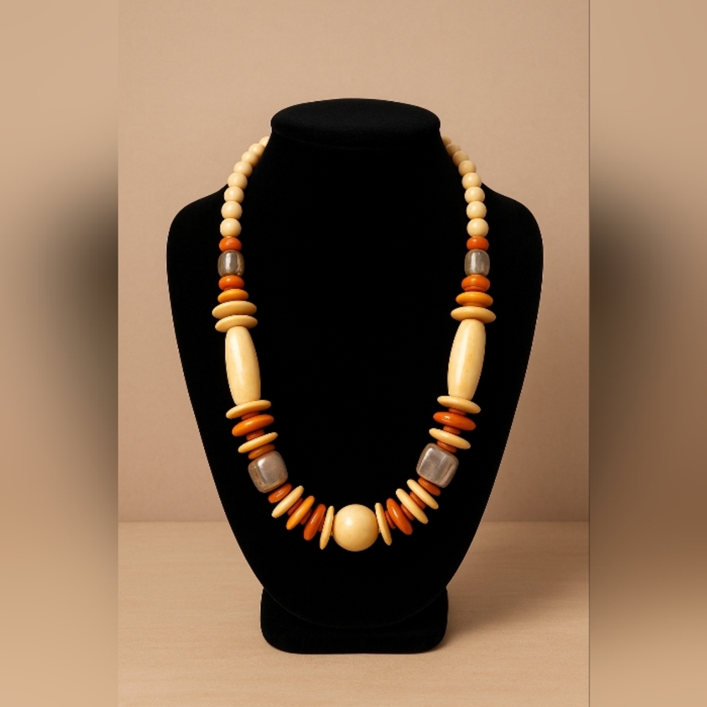 Elegant Beaded Necklace in Cream and Orange